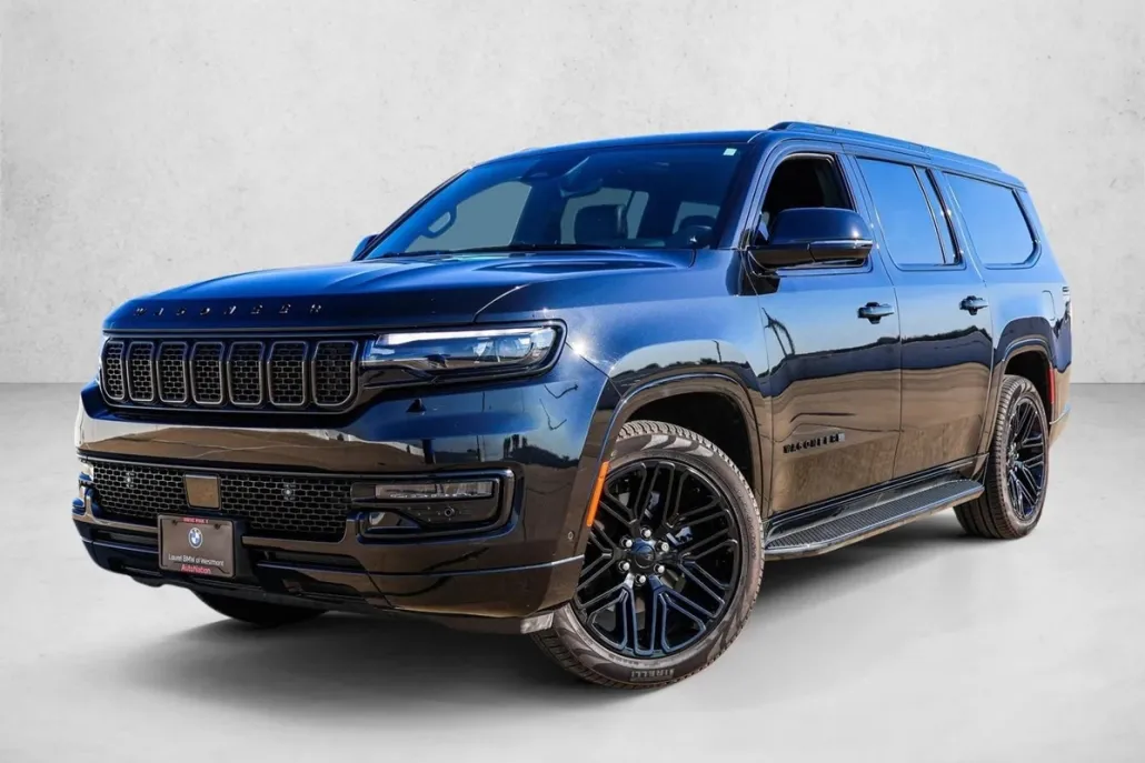 2024 Jeep Wagoneer L Series II photo 1