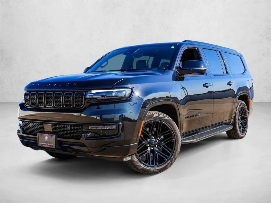 2024 Jeep Wagoneer L Series II photo 1
