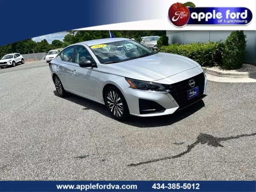 2024 Nissan Altima 2.5 SV photo 1