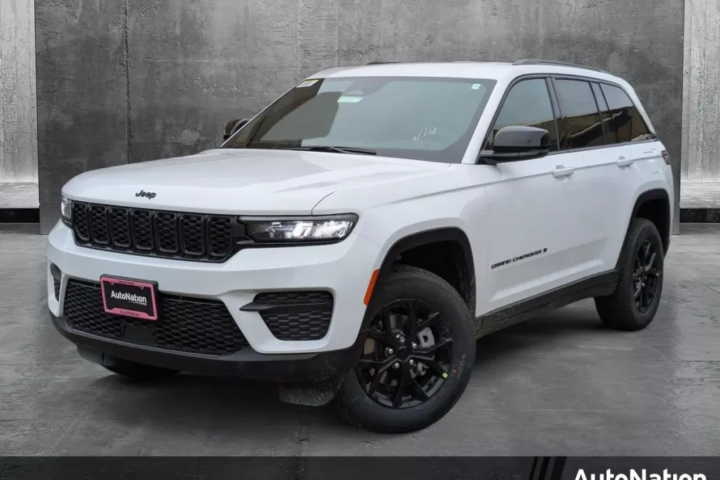 2025 Jeep Grand Cherokee Laredo photo 1