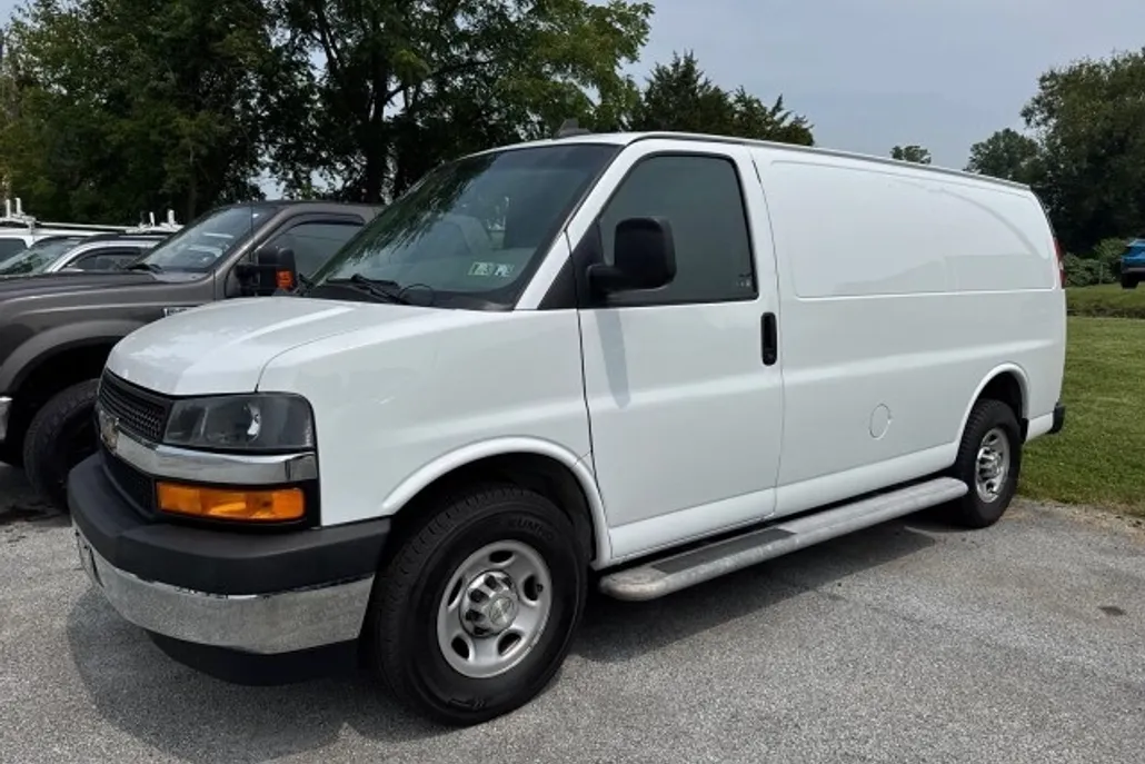 2020 Chevrolet Express 2500 Cargo Van photo 1