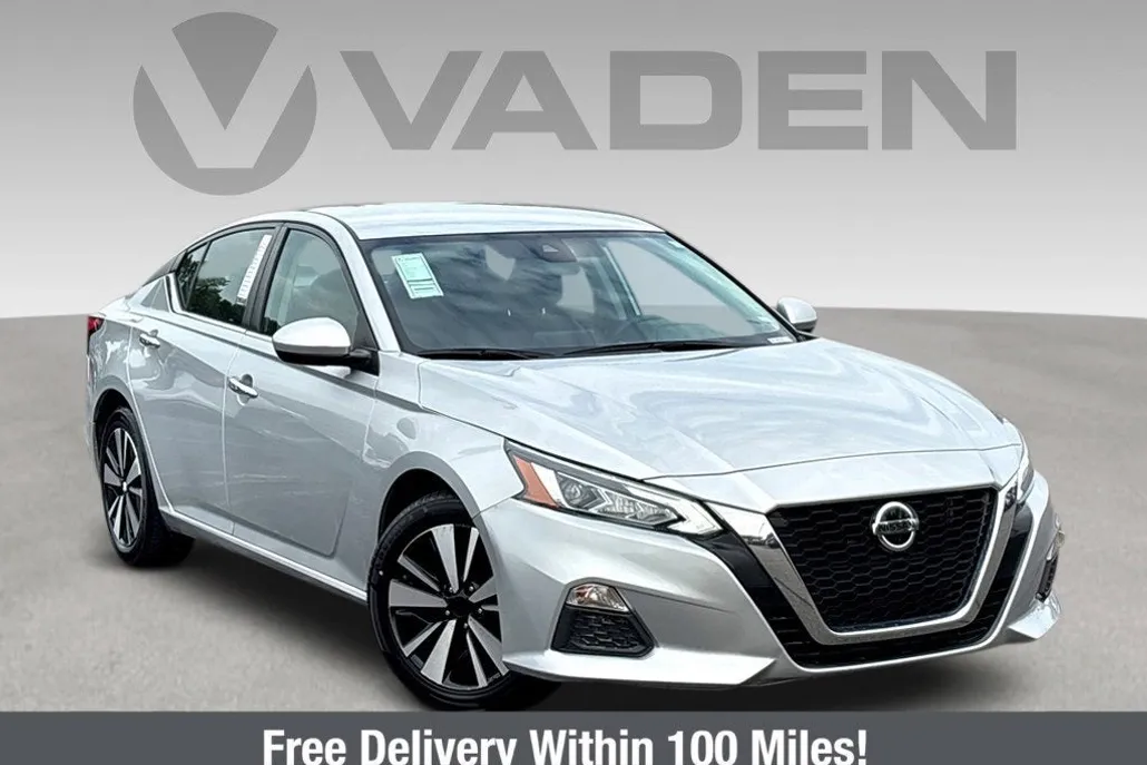 2022 Nissan Altima 2.5 SV photo 1
