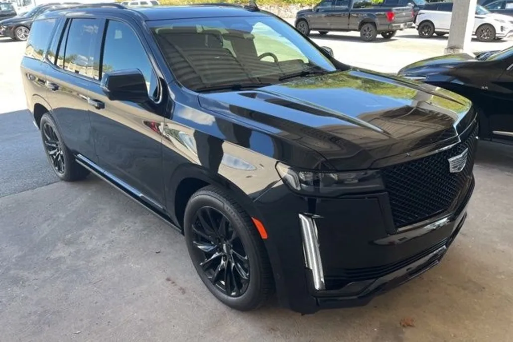 2023 Cadillac Escalade Sport Platinum photo 1