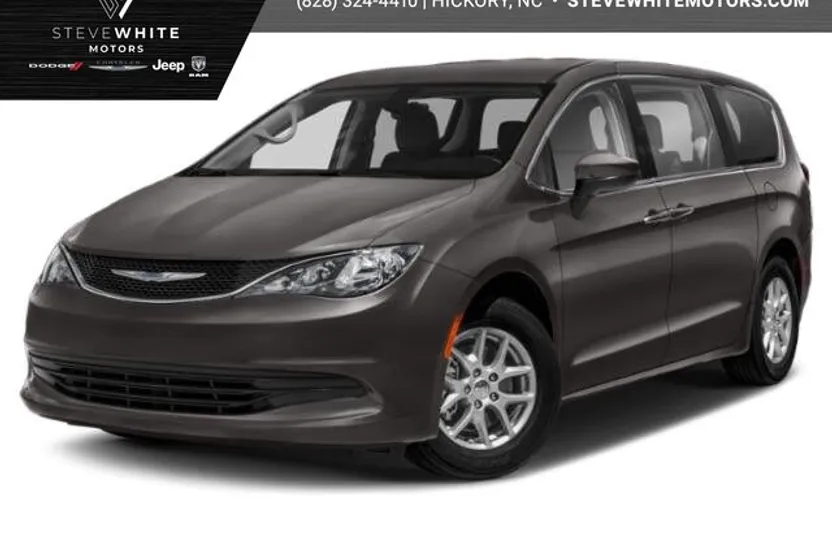 2018 Chrysler Pacifica L photo 1