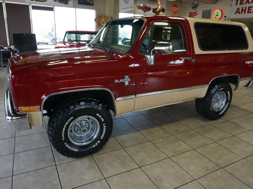 1987 Chevrolet Blazer photo 1