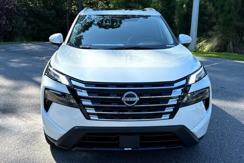 2026 Nissan Rogue SV photo 1