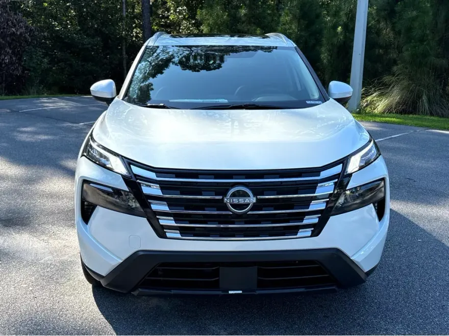 2026 Nissan Rogue SV photo 1