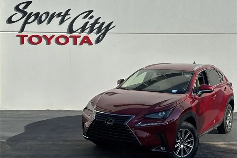 2021 Lexus NX 300 photo 1