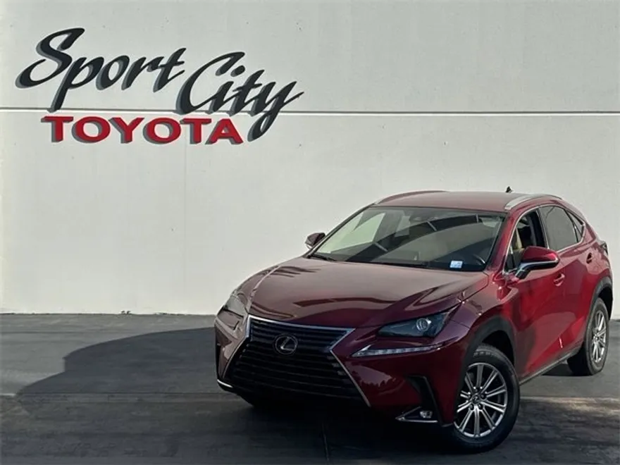 2021 Lexus NX 300 photo 1