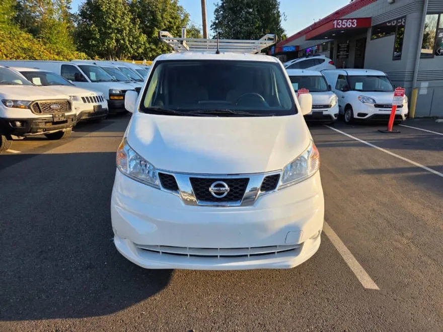 2019 Nissan NV200 SV photo 1