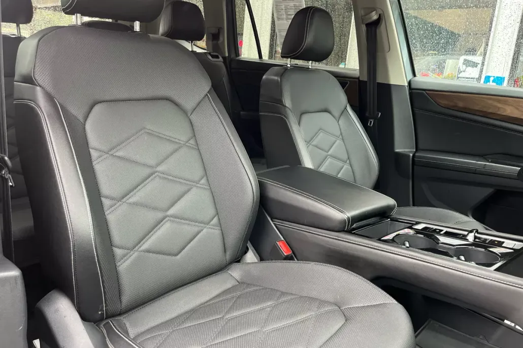 2024 Volkswagen Atlas SE Technology photo 1