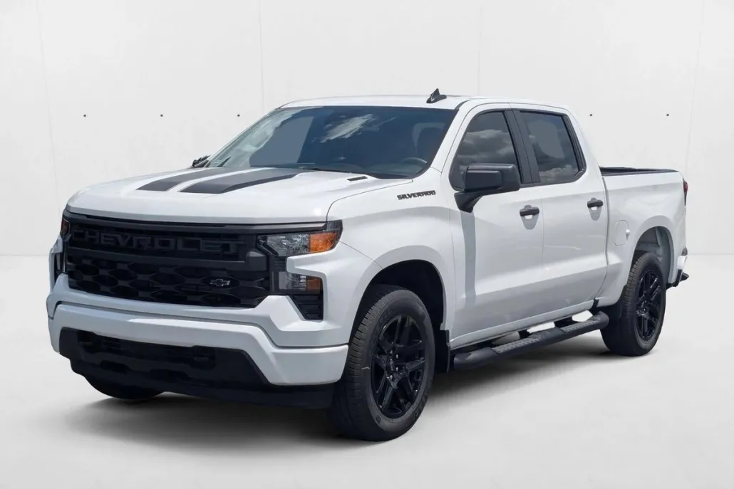 2026 Chevrolet Silverado 1500 Custom photo 1