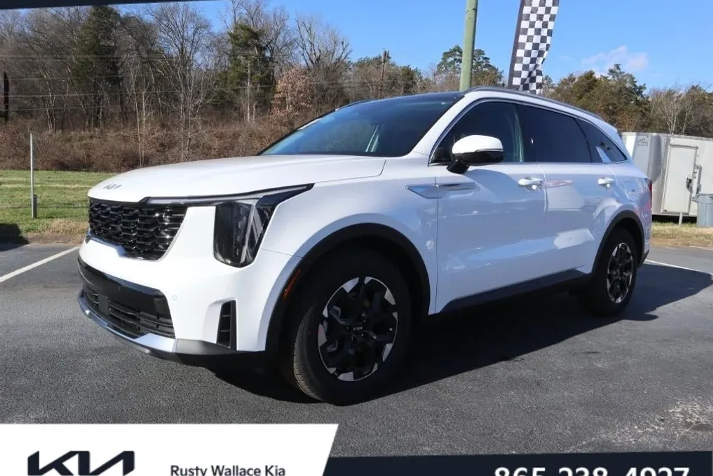 2025 Kia Sorento S photo 1