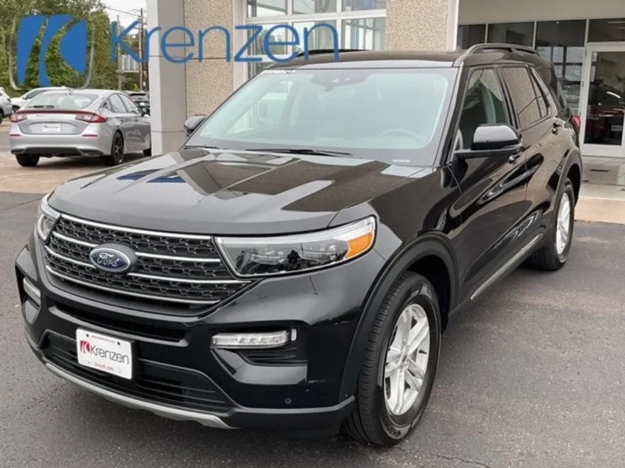 2024 Ford Explorer XLT photo 1
