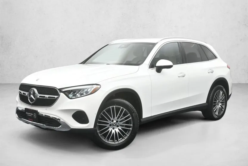 2025 Mercedes Benz GLC 300 4MATIC photo 1