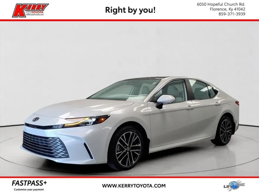 2025 Toyota Camry XSE photo 1