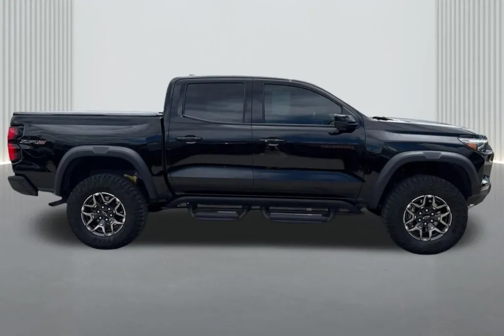 2023 Chevrolet Colorado ZR2 photo 1