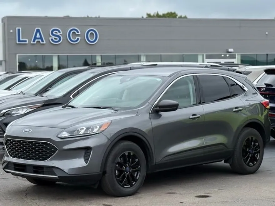 2022 Ford Escape SE photo 1