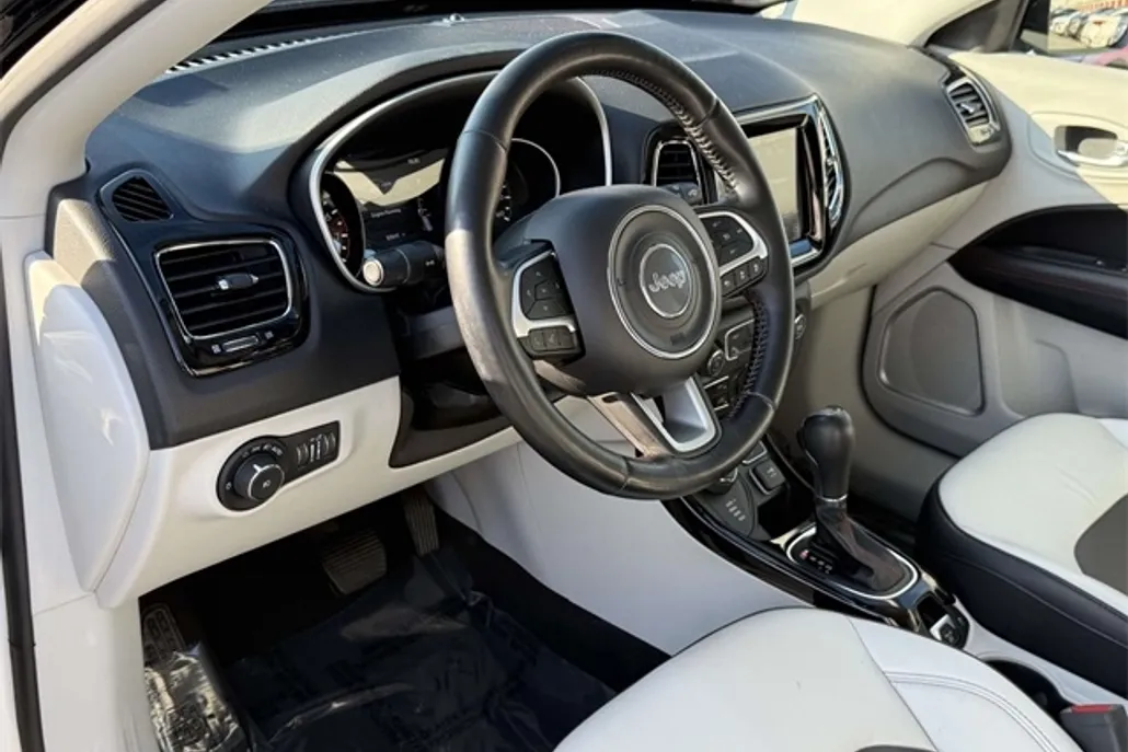 2021 Jeep Compass Limited photo 1
