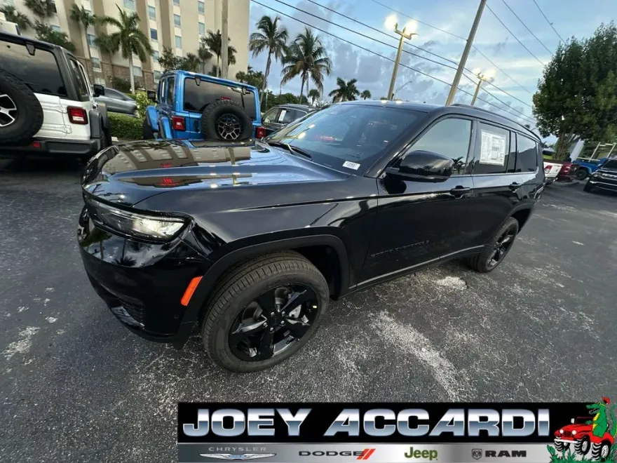 2025 Jeep Grand Cherokee Limited photo 1