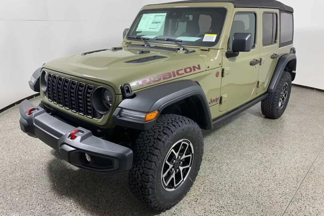 2025 Jeep Wrangler Rubicon photo 1