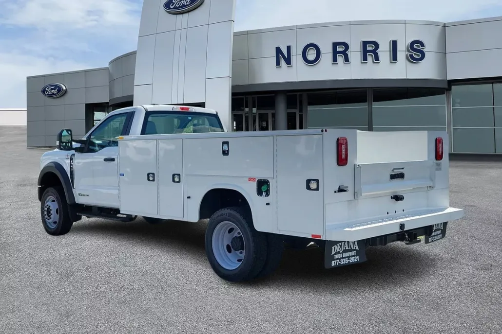 2024 Ford F-450 photo 1