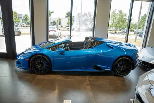 2024 Lamborghini Huracan Evo Spyder photo 3