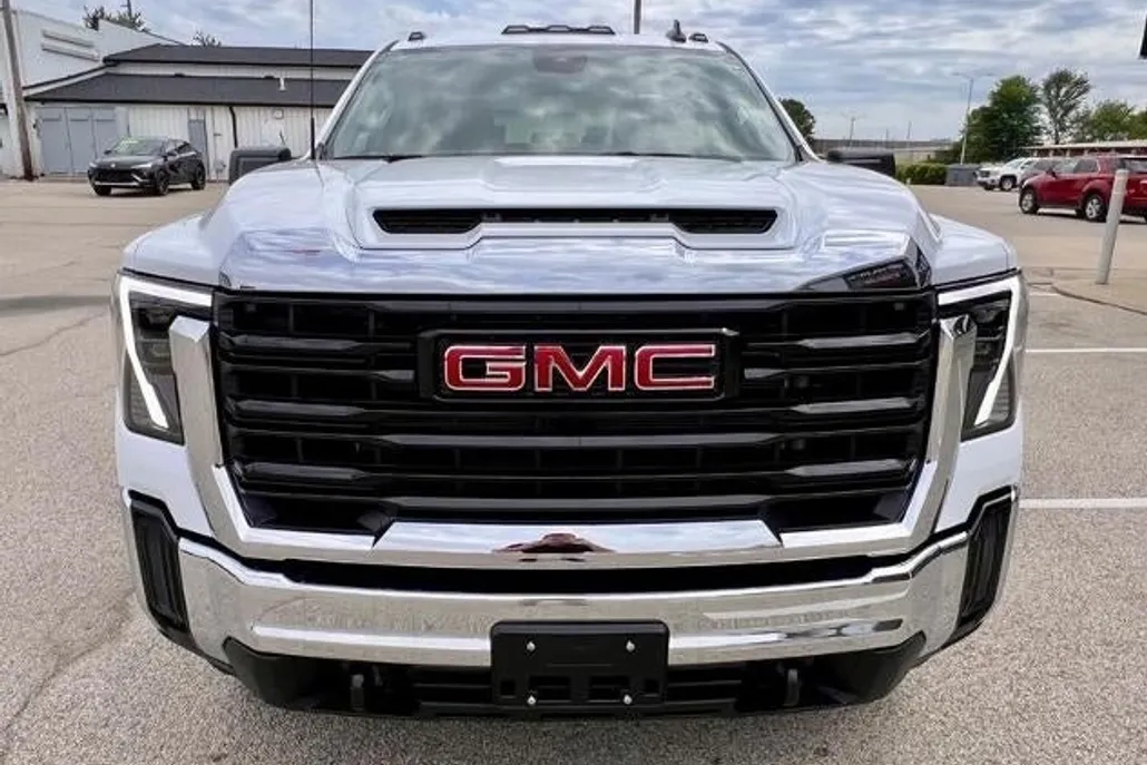 2025 Gmc Sierra 3500 HD Pro photo 1