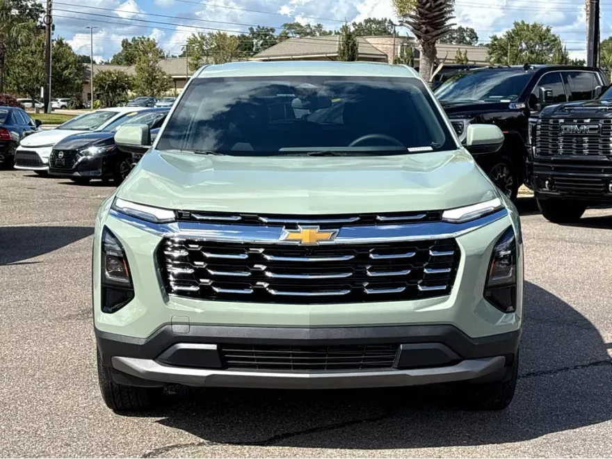 2026 Chevrolet Equinox LT photo 1