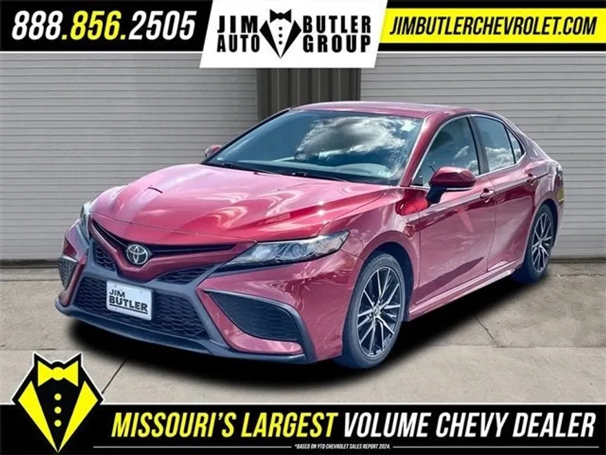 2021 Toyota Camry SE photo 1