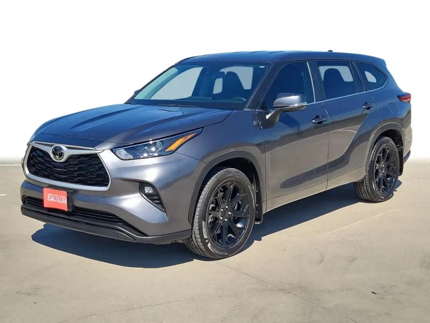2023 Toyota Highlander L photo 1