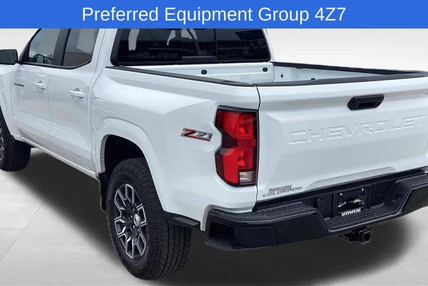 2024 Chevrolet Colorado Z71 photo 1