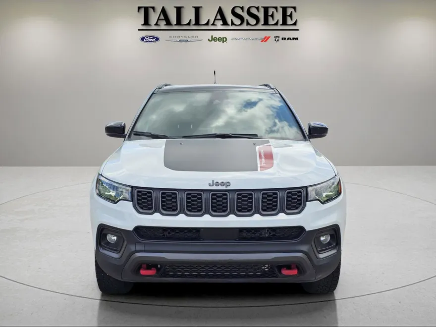 2024 Jeep Compass Trailhawk photo 1