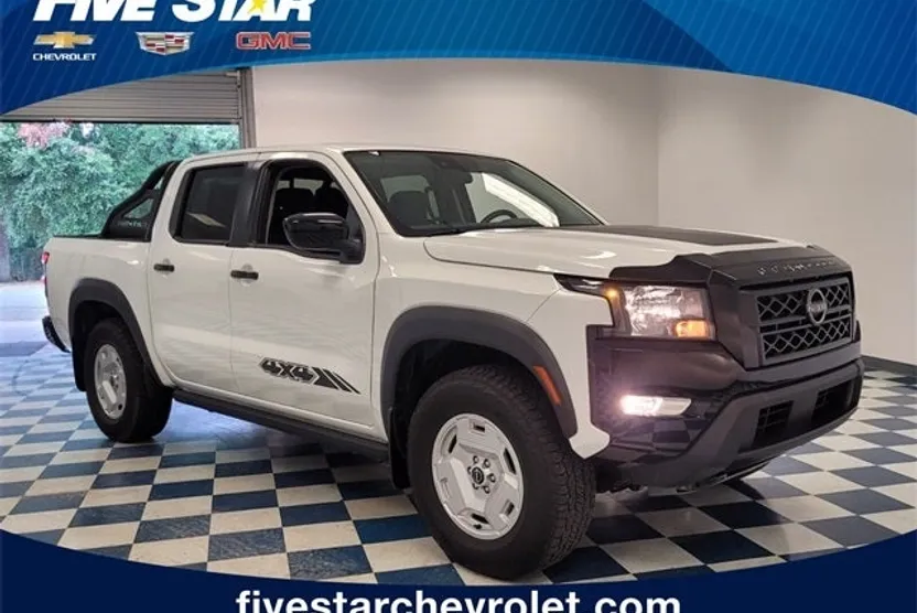 2024 Nissan Frontier SV Crew Cab photo 1