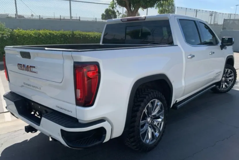 2022 Gmc Sierra 1500 Limited Denali photo 1