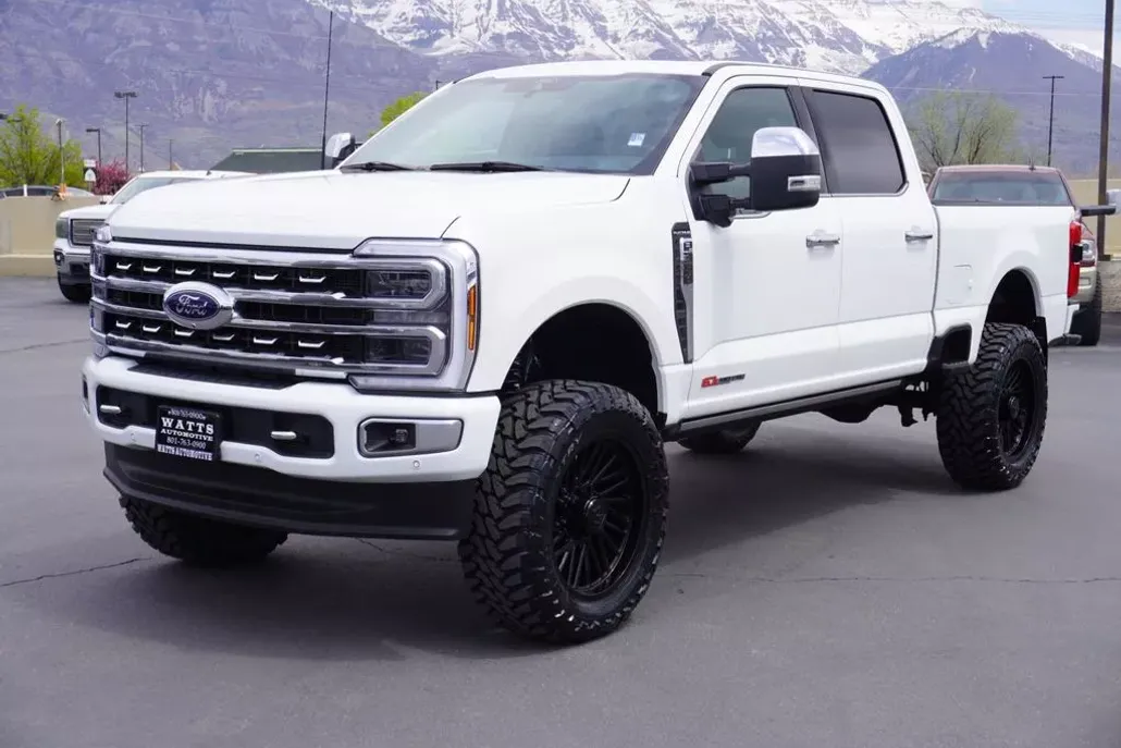 2024 Ford F-350 Platinum photo 1