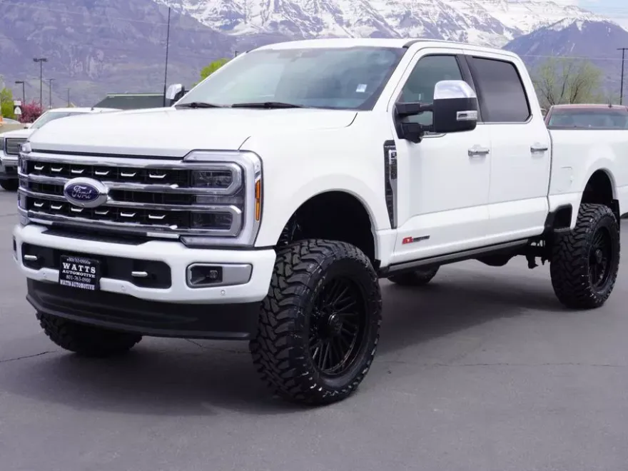 2024 Ford F-350 Platinum photo 1
