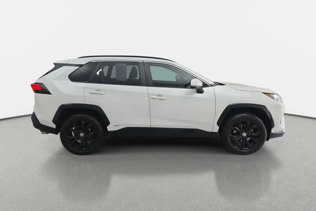 2022 Toyota RAV4 Hybrid SE photo 1