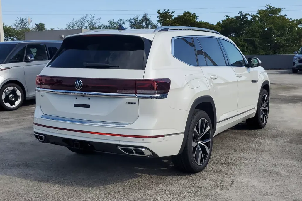 2026 Volkswagen Atlas SEL Premium R-Line photo 1
