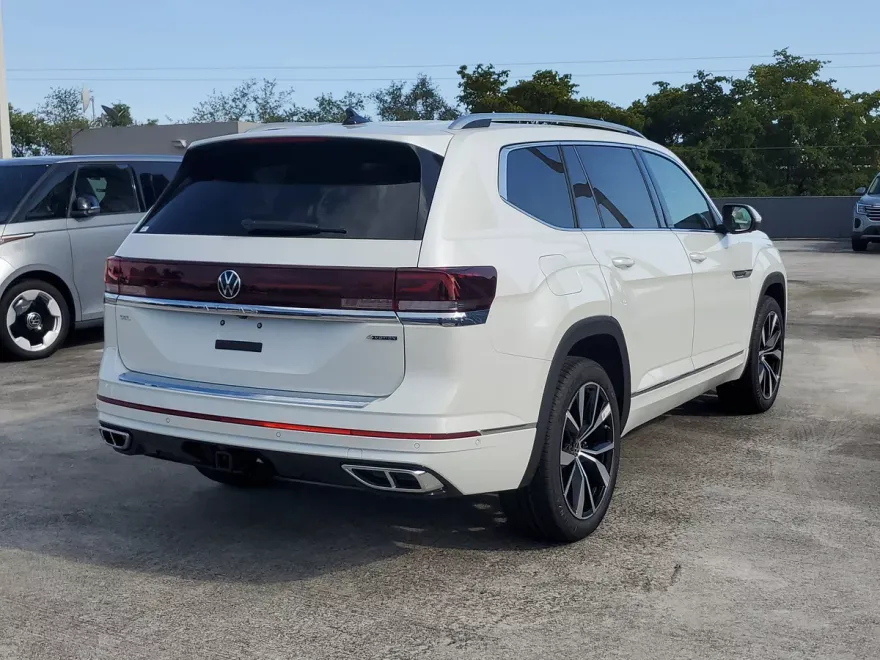 2026 Volkswagen Atlas SEL Premium R-Line photo 1