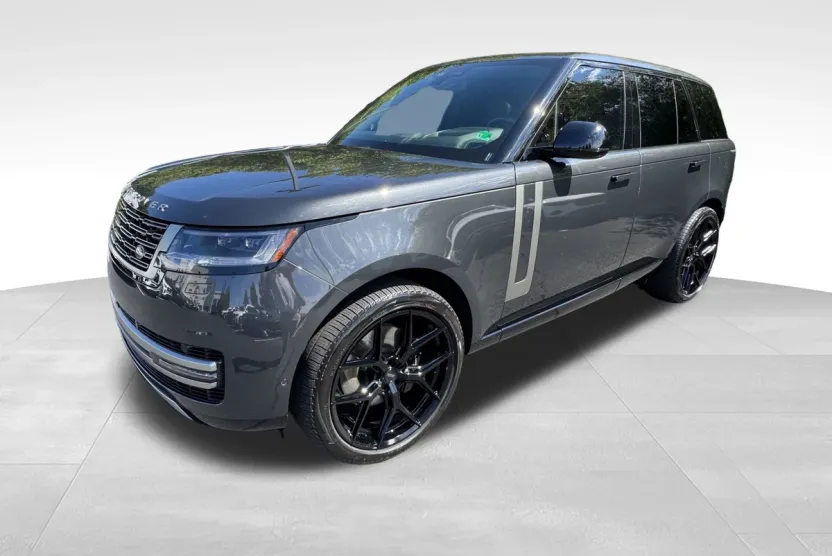 2024 Land Rover Range Rover SE photo 1
