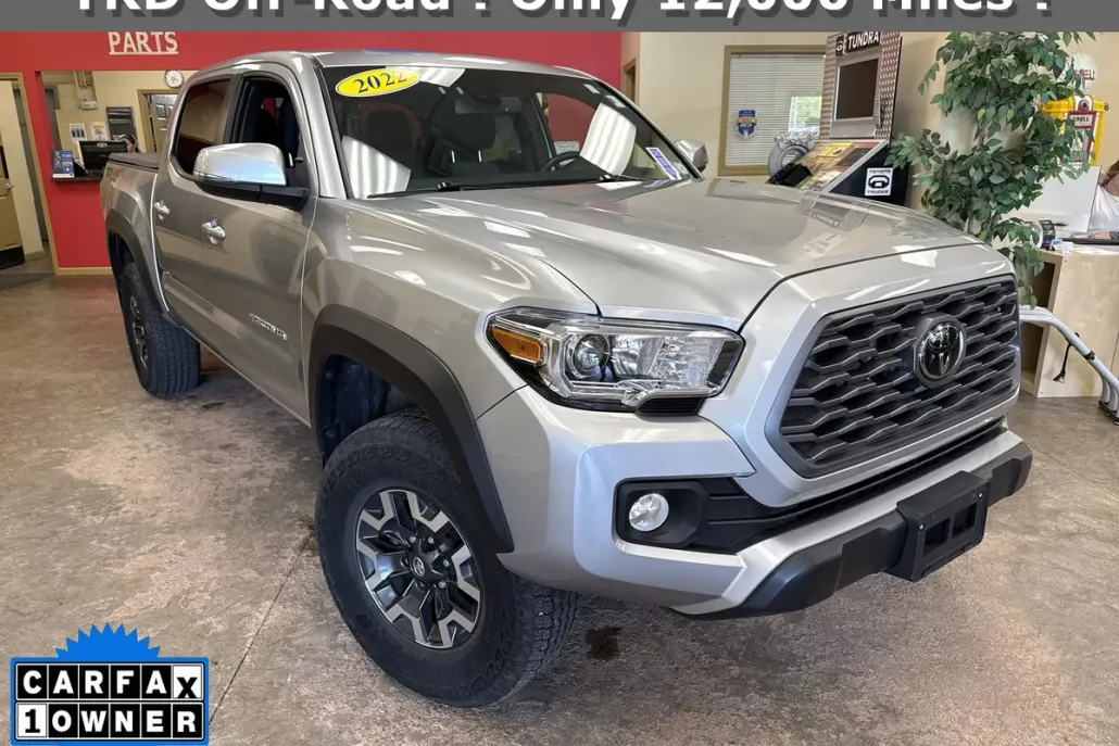 2022 Toyota Tacoma TRD photo 1