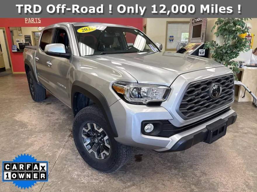 2022 Toyota Tacoma TRD photo 1