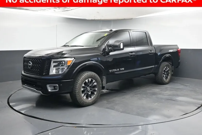 2018 Nissan Titan PRO-4X photo 1