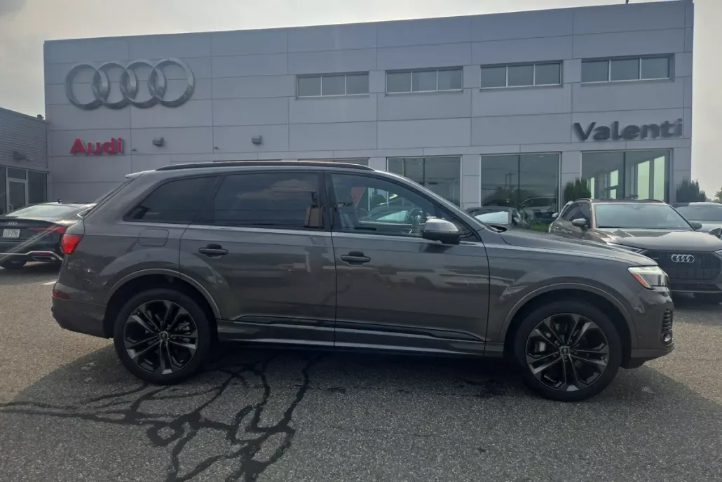 2025 Audi Q7 Premium Plus photo 1