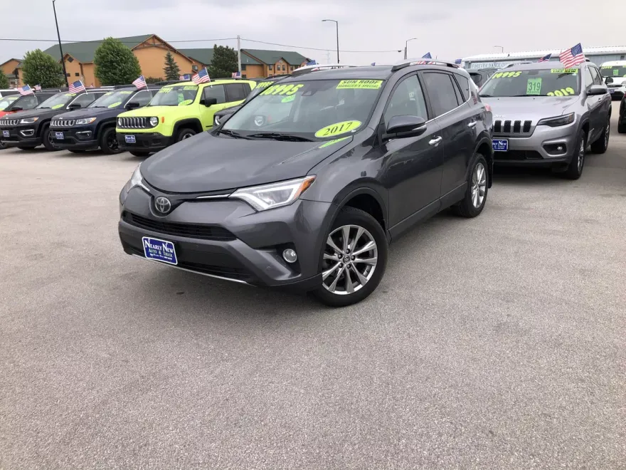 2017 Toyota RAV4 Limited photo 1