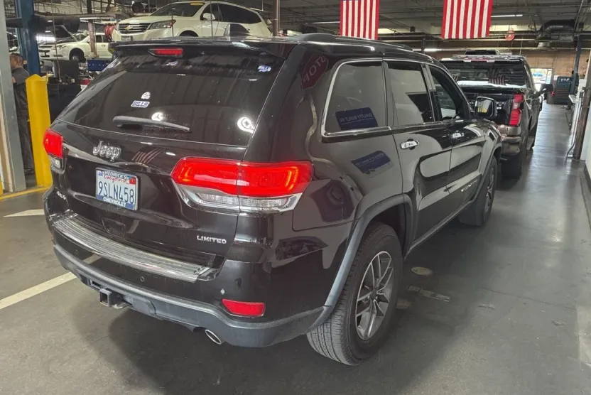 2019 Jeep Grand Cherokee Limited photo 1