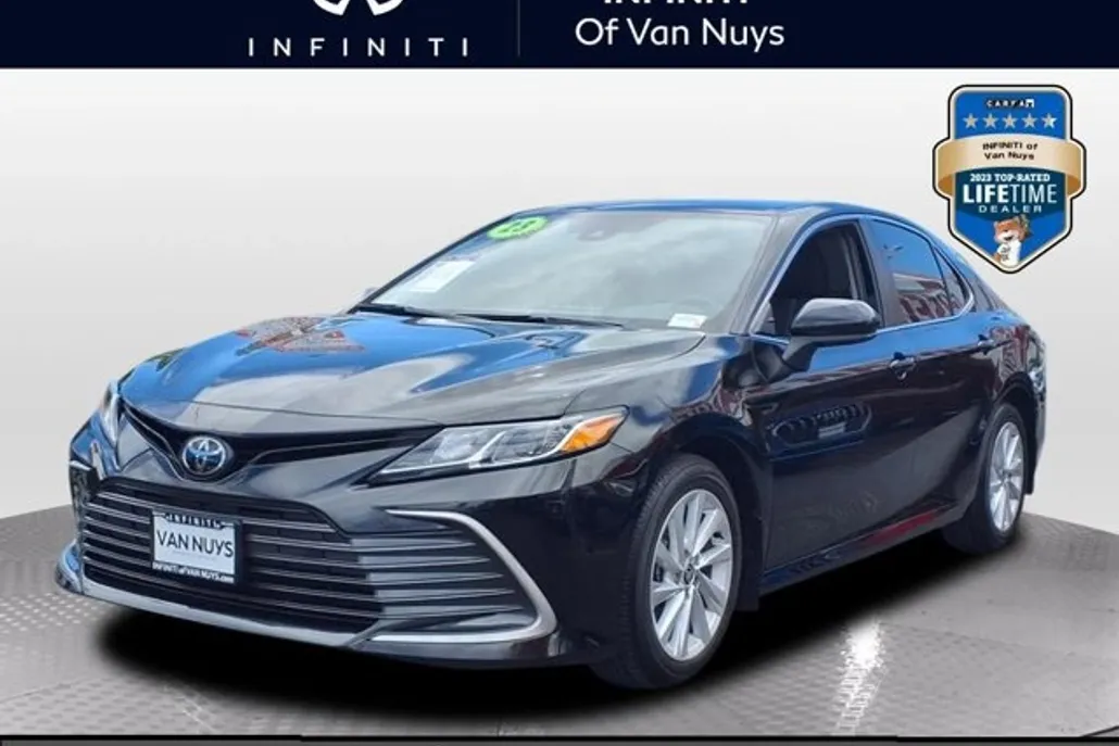 2023 Toyota Camry Hybrid SE photo 1