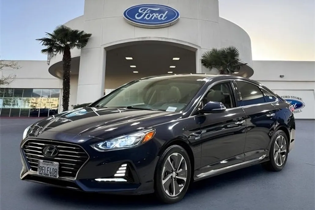 2019 Hyundai Sonata Hybrid Limited photo 1