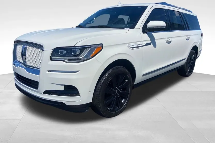2024 Lincoln Navigator L Reserve photo 1